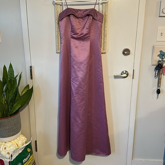 REITMANS | Vintage Purple Prom Dress - Picture 2 of 10